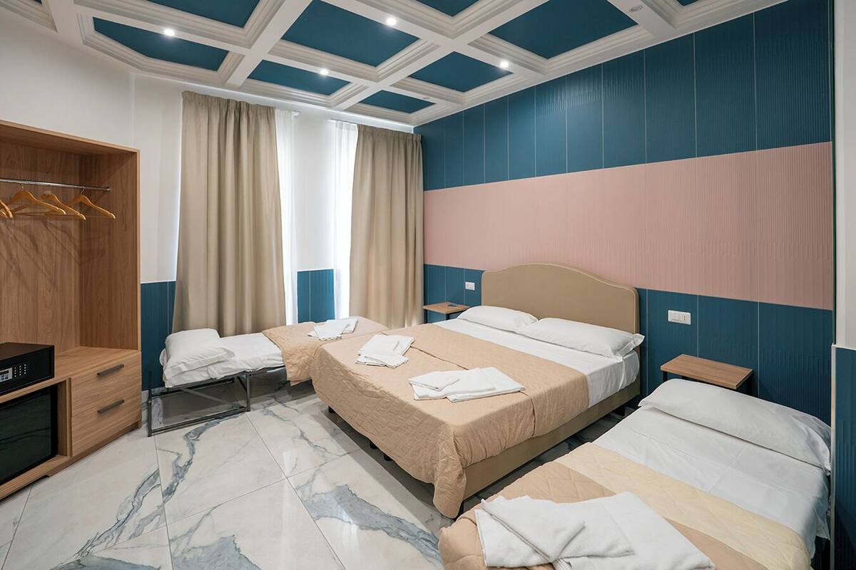 Camera Familiare Standard, edificio separato, via del Chiostro 25 | 办公桌、笔记本电脑工作区、隔音
