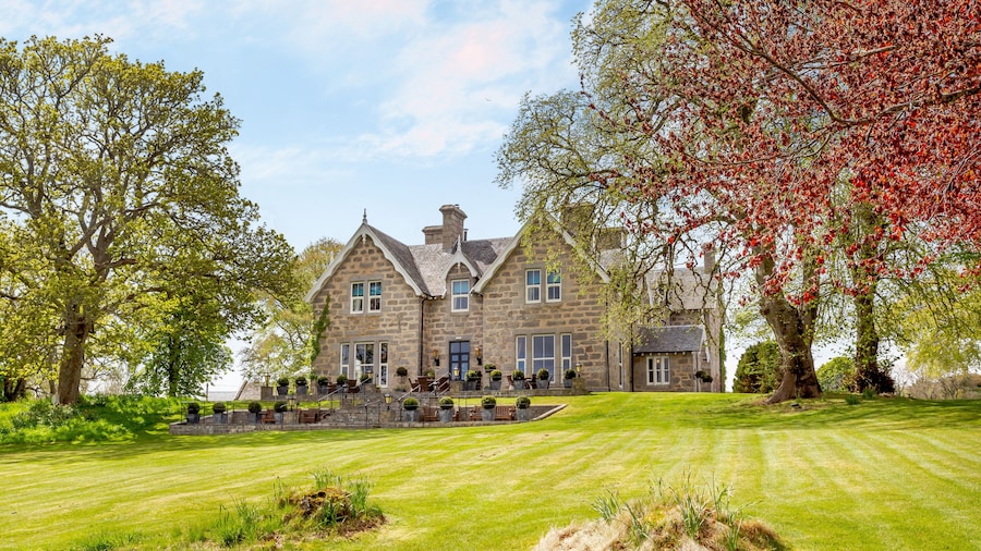 Muckrach Country House