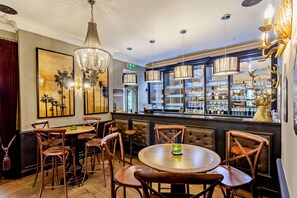 Bar (on property) - Muckrach Country House (Grantown-On-Spey)