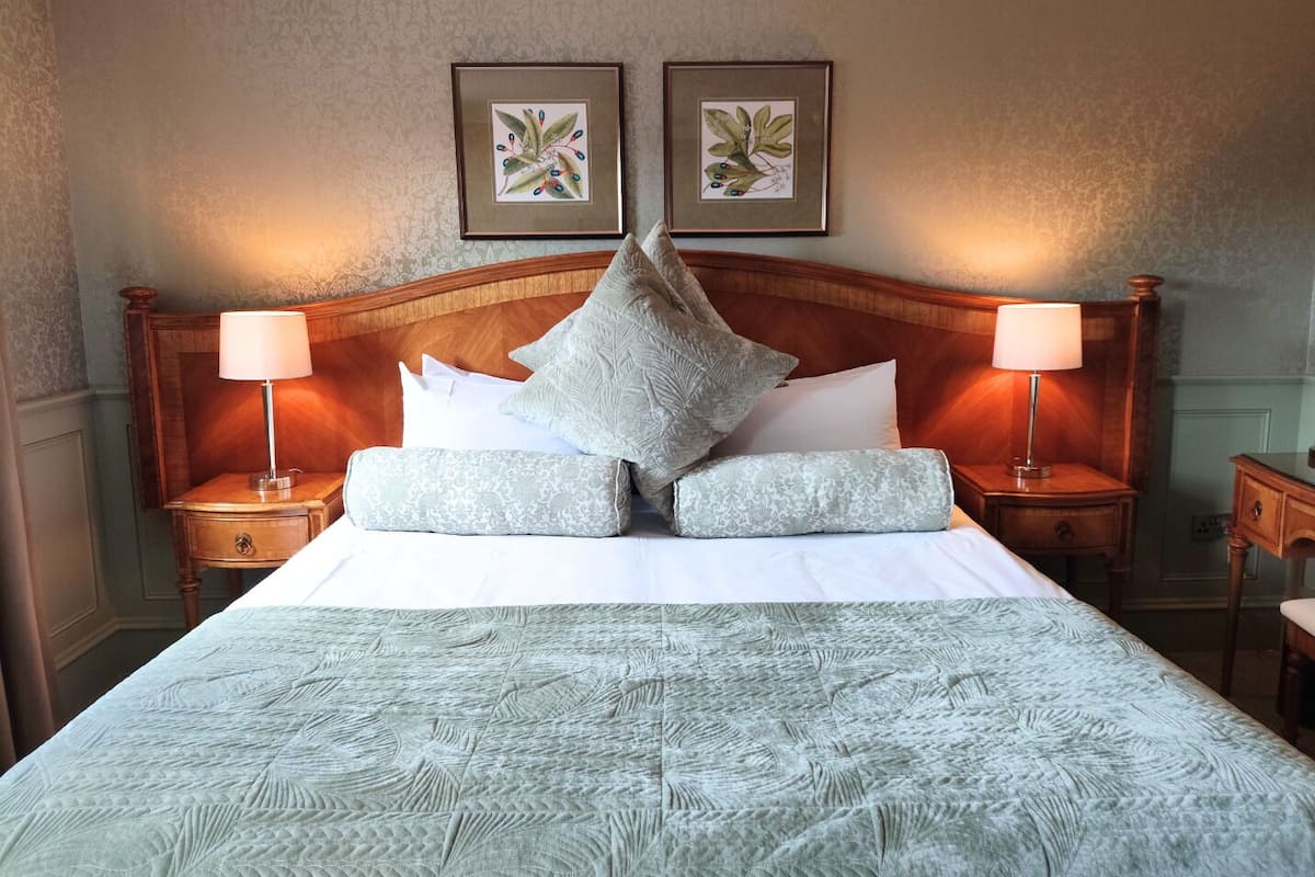 經典雙人或雙床房 | 書桌、筆電工作空間、遮光布/窗簾、熨斗/熨衣板