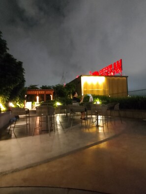 Outdoor dining - majestic residence klcc by petronas twin tower (Kuala Lumpur)