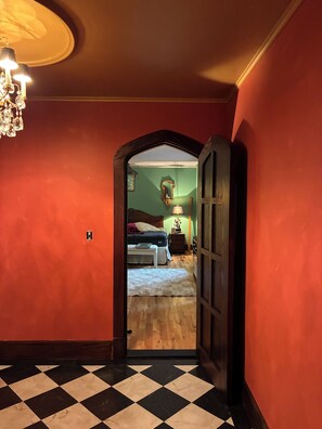 Interior - Charming, luxury 1-bedroom in Buffalo perfect for your stay (Buffalo)