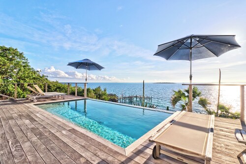 Heavenly Blue I Waterfront Sea Views + Pool