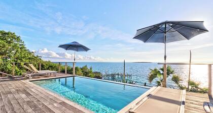 Heavenly Blue I Waterfront Sea Views + Pool