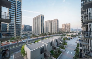 Exterior - Stylish Fully Furnished 1BR in Executive Residence (Dubai)