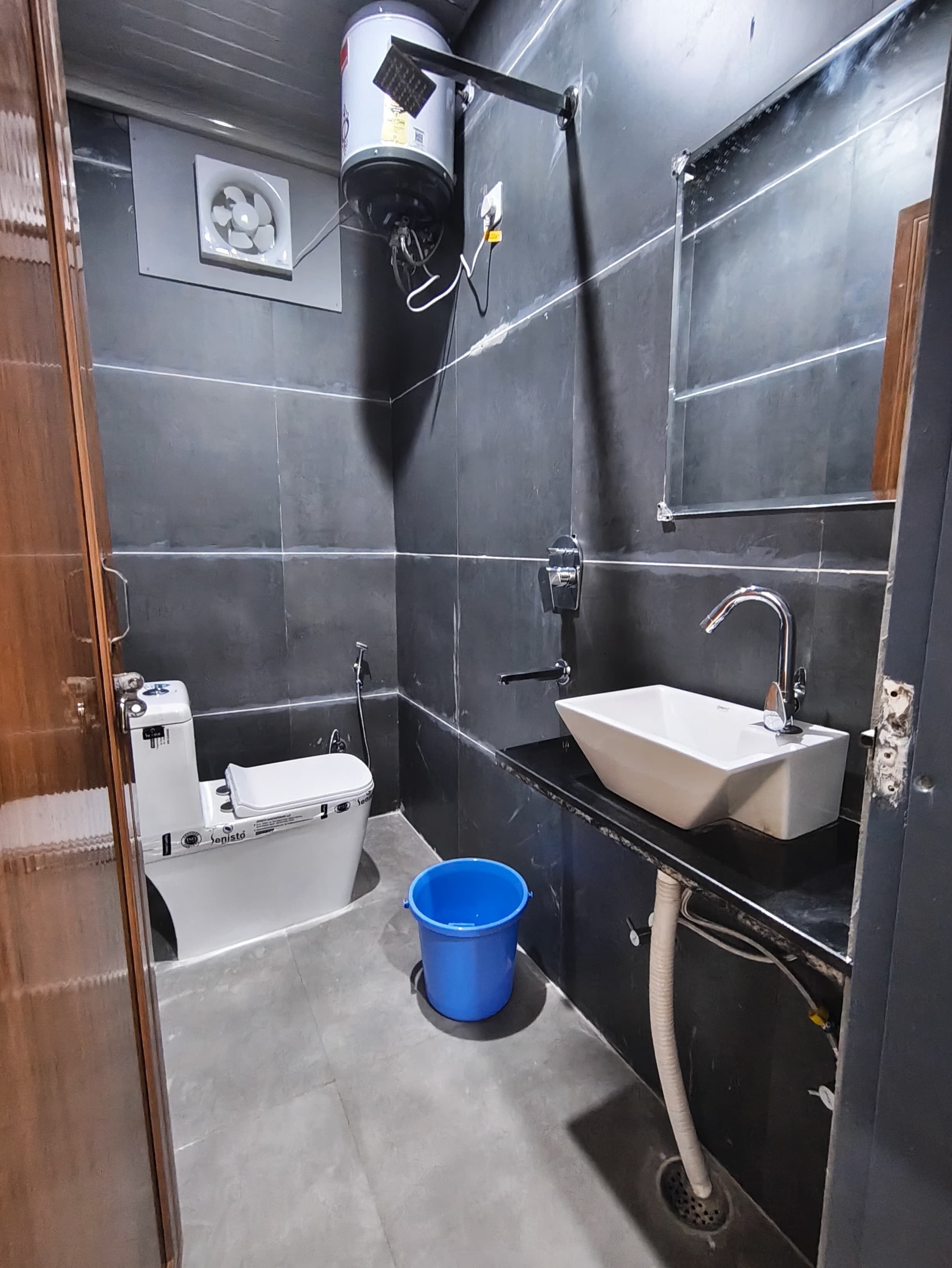 Deluxe Double or Twin Room, Balcony, Hill View | Bathroom