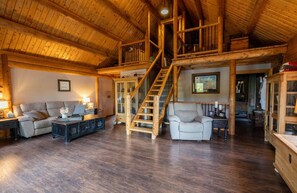 Téléviseur connecté, foyer, jeux vidéo, livres