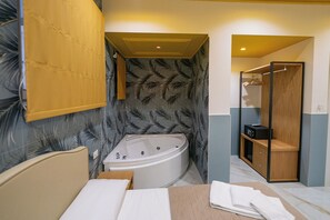 Suite idromassaggio edificio separato Vico Freddo a Donnalbina, 2 | Desk, laptop workspace - CLAPA GROUP DISLOCATED HOSPITALITY (Naples)