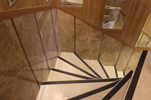 Standard Twin Room, City View | Interior - GROSS HOTEL (Istanbul)