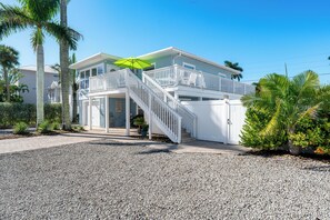 Exterior - 🌊1st Floor | Shared Pool | Easy Beach Access | Blue Pearl Manor Lower🌊 (Fort Myers Beach)