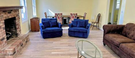 Smart-tv en een open haard