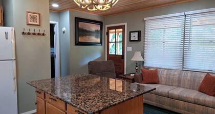 Private cabin 6 miles from Aztec, NM & 35 miles from Durango, Colorado