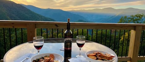 屋外ダイニングエリア