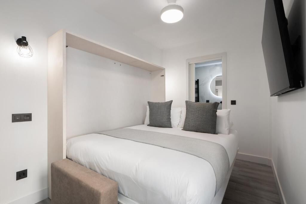 Double Room | Iron/ironing board, free WiFi