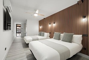 Quadruple Room | Iron/ironing board, free WiFi - Dobo Pinto Castillo (Pinto)