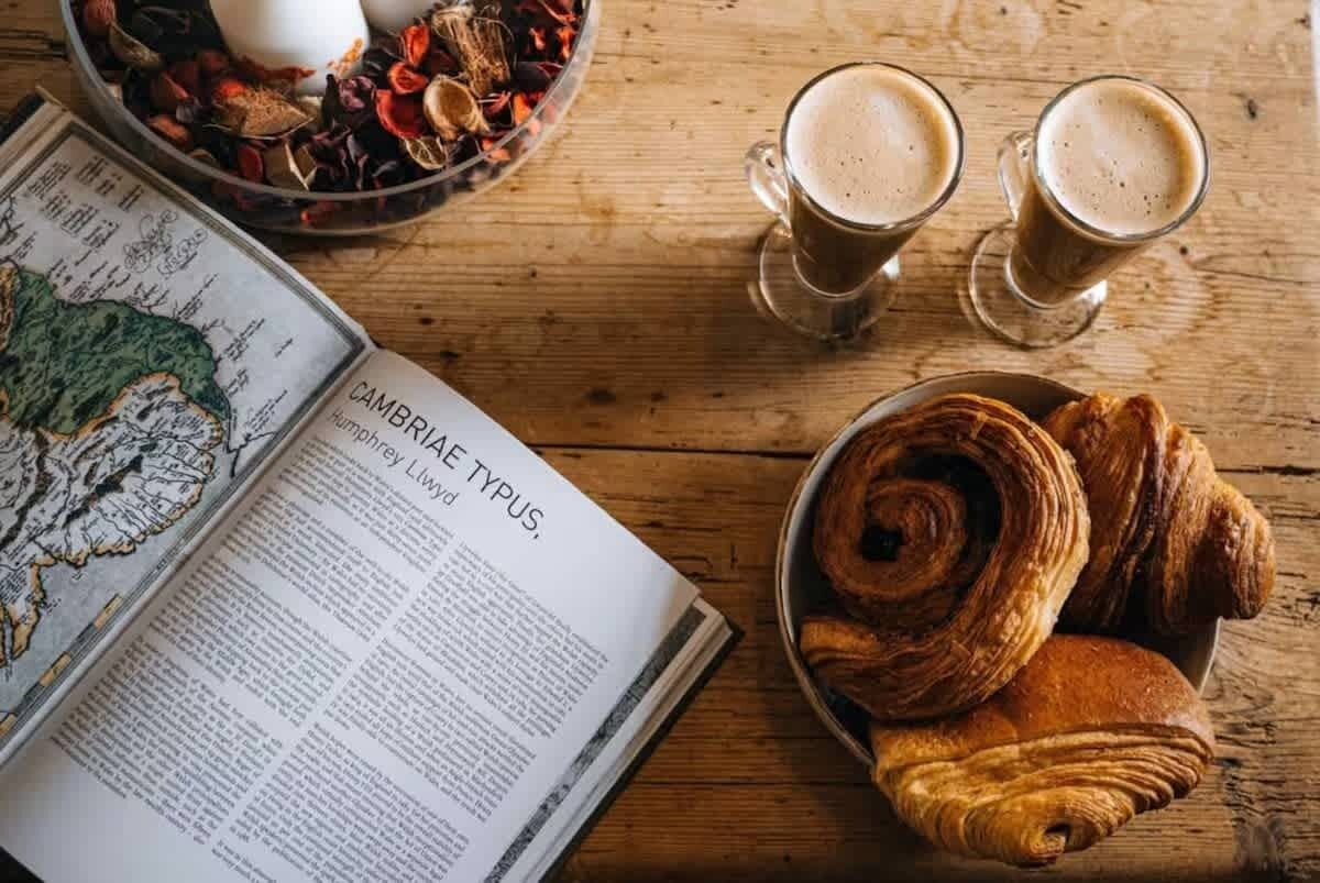 Alimentos y bebidas