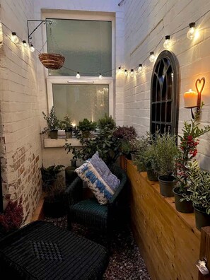 Terrace/patio - The Bolt Hole-Ground Floor Apartment (Stratford Upon Avon)