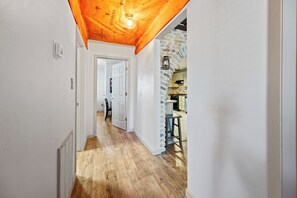 Interior - Historic Family Escape Near Downtown, Romantic + Pet-Friendly (Wilmington)