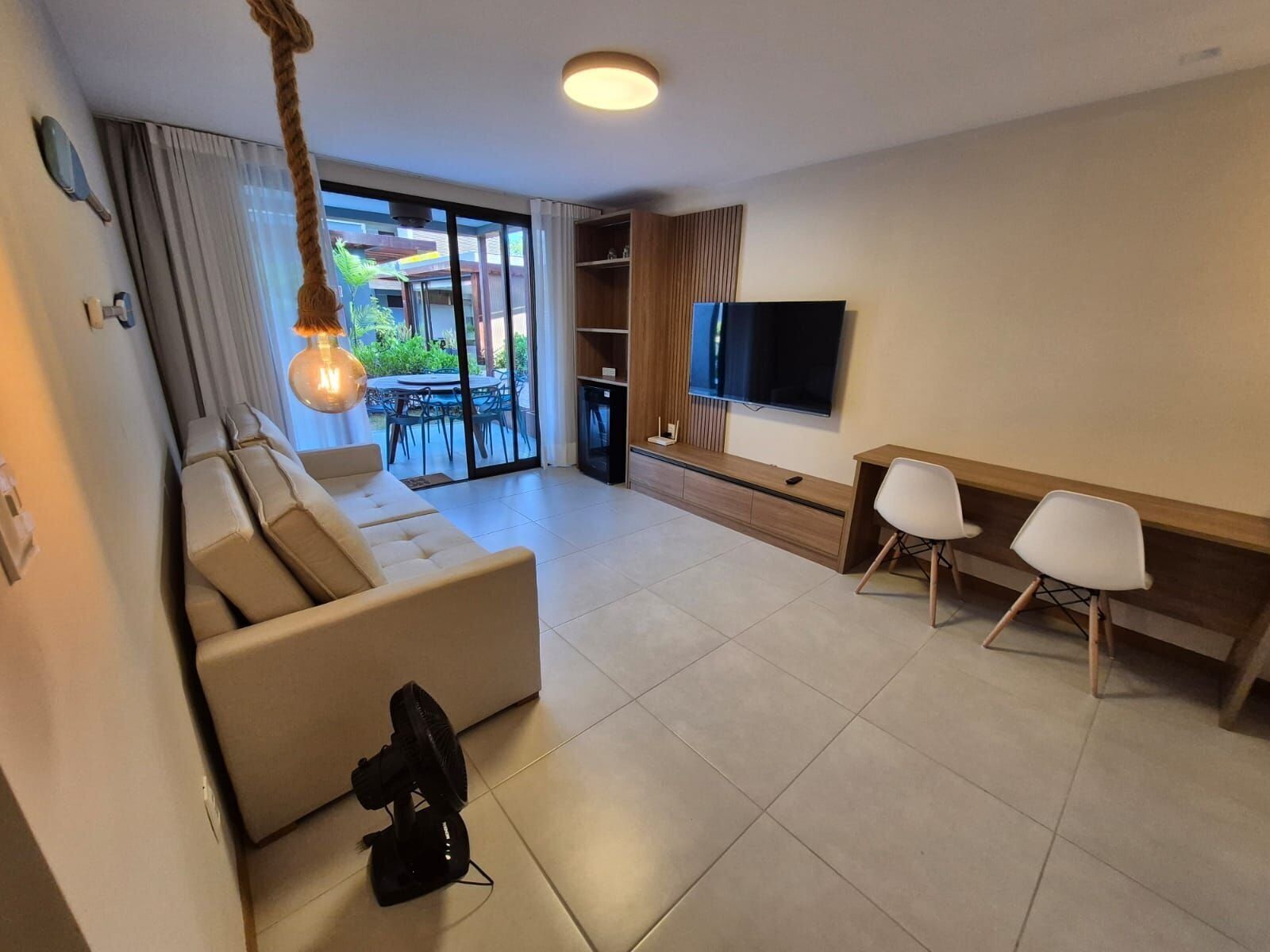 Apartamento básico | Área de estar | Smart TV 32 polegadas com canais digitais
