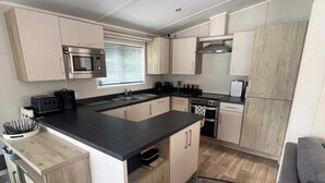 Private kitchen - Hoburne Devon Bay Woodland Glade 5 (Paignton)