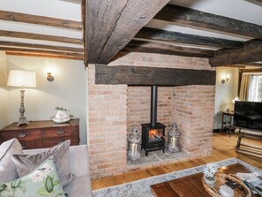 Living area - Weston Cottage (Stratford-upon-Avon)