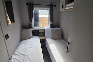 3 habitaciones, tabla de planchar con plancha y wifi gratis 