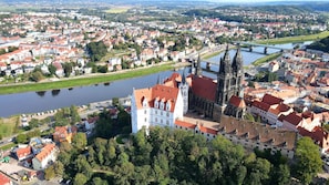 Aerial view - Stylish apartment near the center | WLAN & Self CheckIn (Meißen)