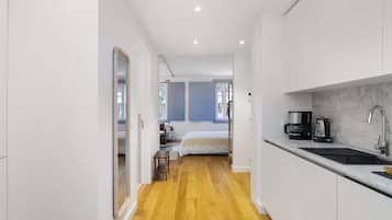 Iron/ironing board, travel cot, WiFi, bed sheets