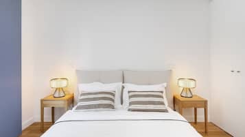 Strykejern/-brett, reiseseng for barn, wi-fi og sengetøy