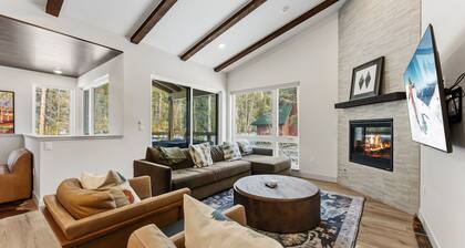 New luxury 3-bedroom 2 car garage townhome. Walking distance to River Run.