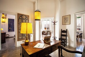 Lobby - Wanderlust - FromHometoRome (Roma)