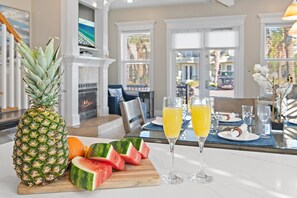 Dining - 🌊Walk to Beach | Community Pool | 4 Bedroom | Miramar Beach Villa 111🌴 (Miramar Beach)