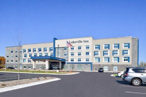 Exterior - Lakeville Inn (Lakeville)