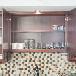 Signature Apartment, City View | Interior - 303 N 3rd St B2 (Philadelphia)