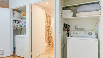 Signature Apartment, City View | Interior