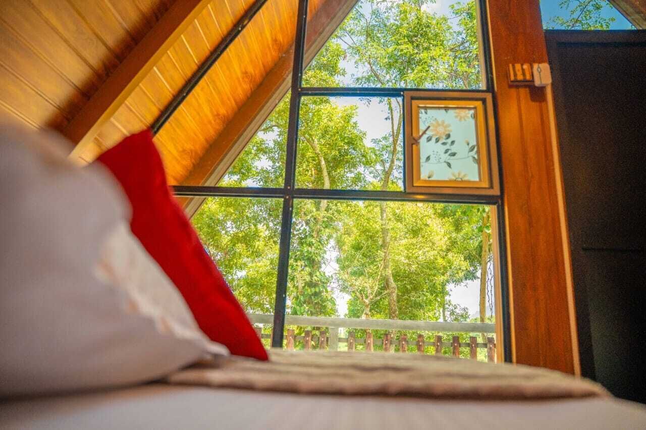 Quarto casal conforto, sacada, vista para a montanha | Wi-Fi de cortesia