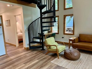 Interior - Running Spring Retreat-6.5 miles to Bentonville (Benton County)