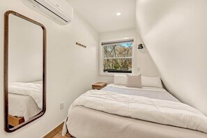 WiFi, bed sheets, wheelchair access - Running Spring Retreat-6.5 miles to Bentonville (Benton County)