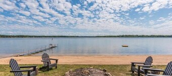 Beautiful Cabin on Horseshoe Lake