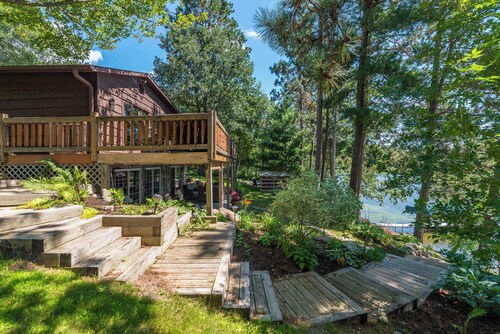 Waterfront Cabin with Bunkhouse