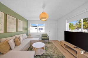 Comfort Apartment, 1 Bedroom, Patio | Living area - Casa Park (North Miami)