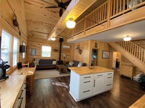 TV - Whispering Pines at Long Lake (Longville)