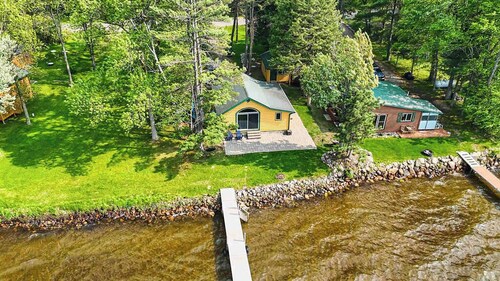 Waterfront Cabin on Bay Lake