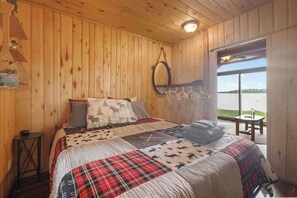 WiFi, bed sheets - Waterfront Cabin on Bay Lake (Deerwood)