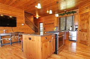 Refrigerador, microondas, parrilla de estufa y lavavajillas 