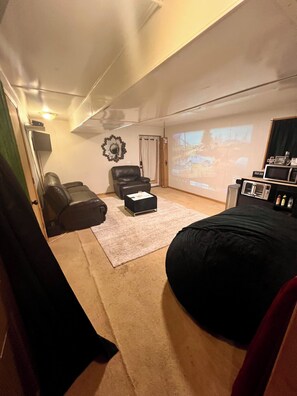 Interior - Homey and Relaxing Stay w/Private Movie Theater Room (Jonesboro)