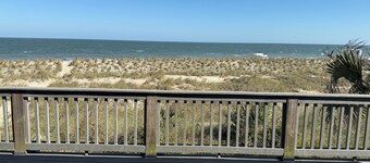 Oceanfront Tybee Island, a spacious home perfect for family vacations.
