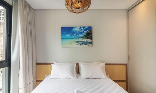 Your Exclusive Stay Just Steps From the sea in Meia Praia - FFS II