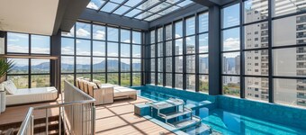 Your Exclusive Stay Just Steps From the sea in Meia Praia - FFS II