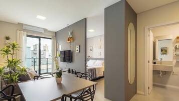 Basic Apartment | Dining